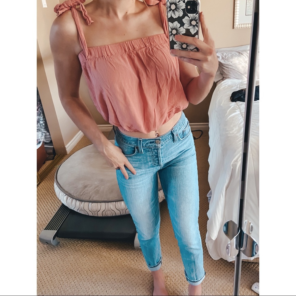 Guess crop top